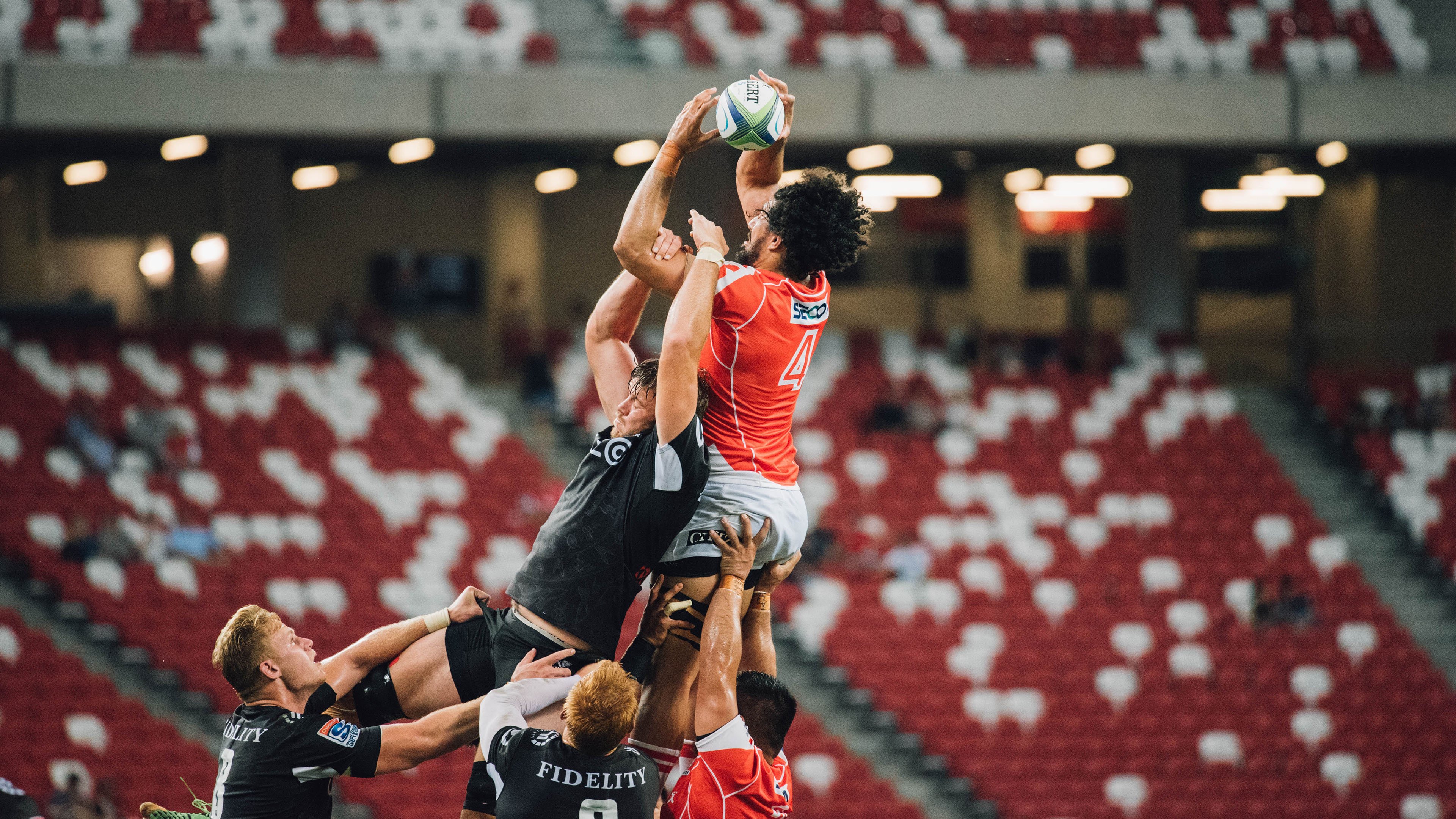 篮球装备新潮流,科技助力运动表现突破,篮球器材